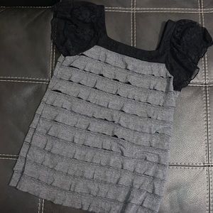 Ladies Women’s New Directions Lace and Ruffle Grey/Black Top size M Medium